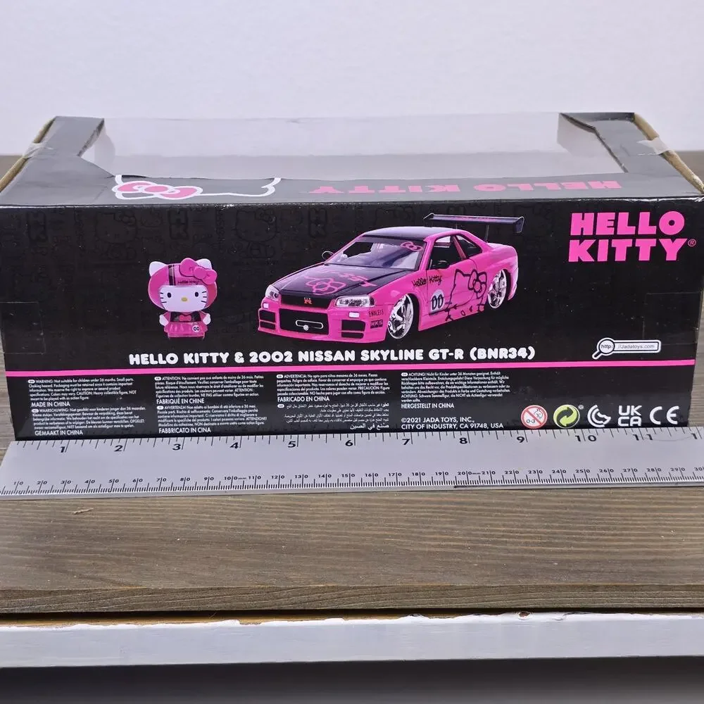 Jada Toys - 1/24 2002 Nissan Skyline GT-R (BNR34) with Hello Kitty Figure -